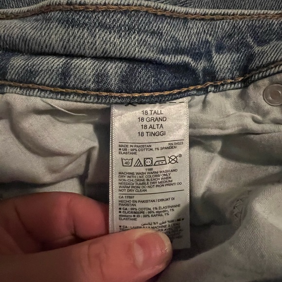 Old Navy | Extra High Rise Sky High Straight Jeans | 18 Tall - Picture 5 of 10